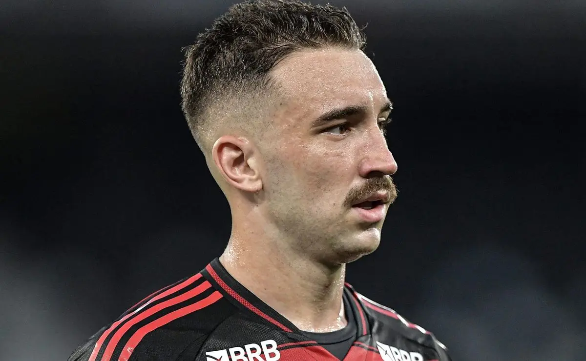 Filipe Luís esclarece razão da falta de Léo Ortiz em Flamengo versus Chelsea: “As decisões são tomadas”