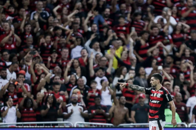 Power Ranking do Cartola FC: Flamengo Dispara e Trio Luta pelo 2º Lugar