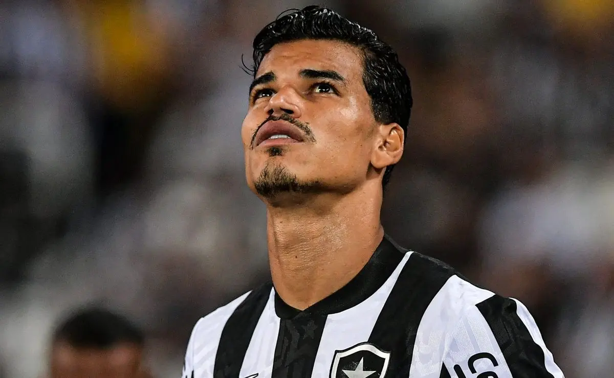 Grêmio mira Danilo Barbosa, do Botafogo, após Adryelson