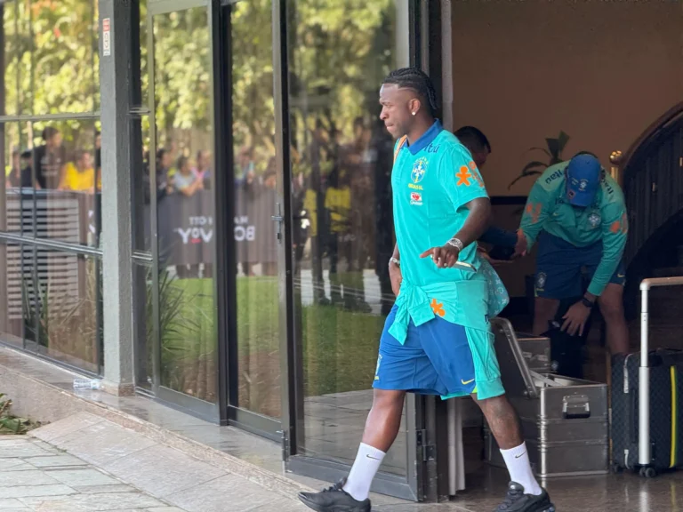 Brasil viaja ao Equador para estreia de Carlo Ancelotti