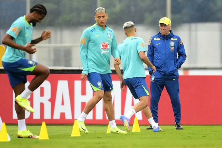 Escalação da Seleção: Ancelotti define meio-campo com Casemiro, Bruno e Gerson, e escala Estêvão no ataque