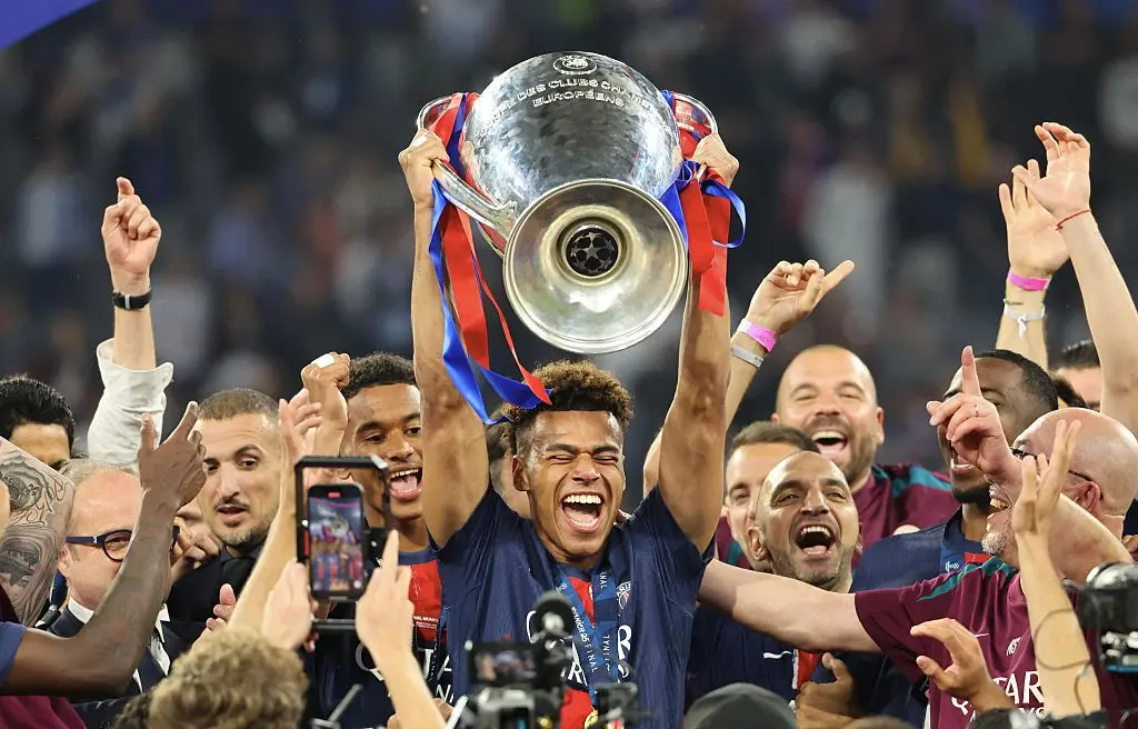 Doué confessa idolatria a Neymar em bate-papo com Marcelo: "Pedi que te seguisse".