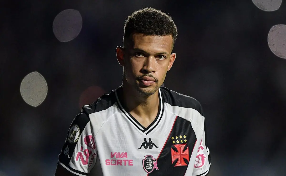 Fellipe Bastos Aponta Falha de João Victor em Gol do Vasco Contra o RB Bragantino