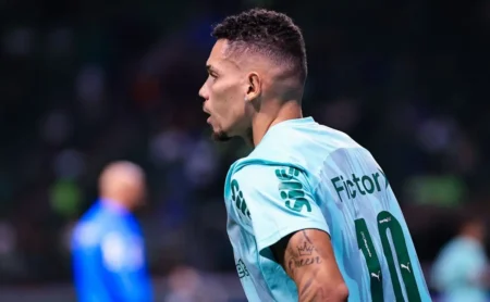 Paulinho: Palmeiras Confia em Atleta Apesar de Possível Nova Cirurgia