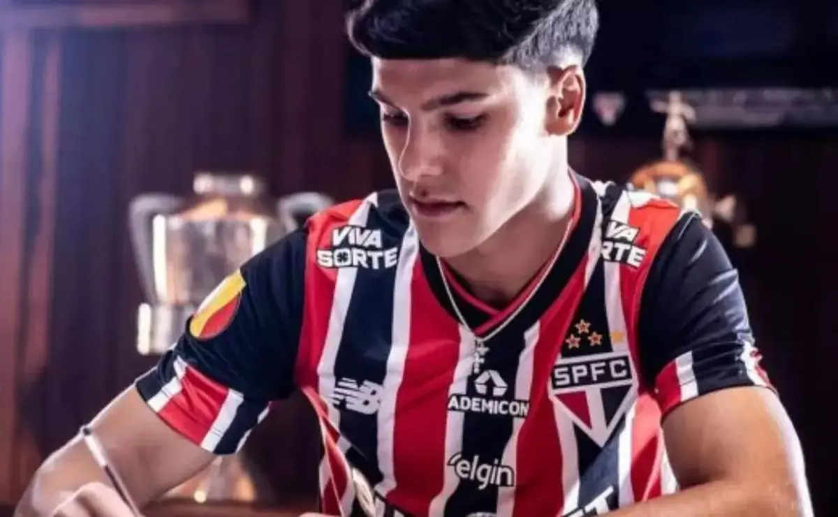 São Paulo Assegura Permanência de Promessa de Cotia Ante Interesse Europeu
