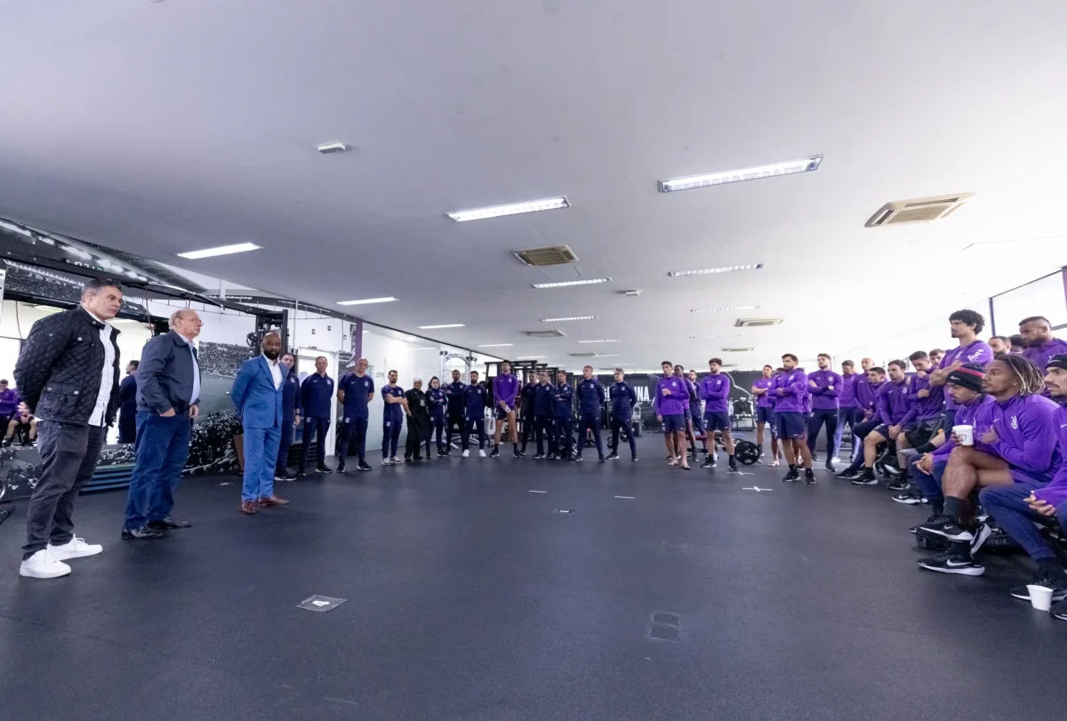 Corinthians antecipa cotas do Paulistão 2026 para quitar salários de junho.