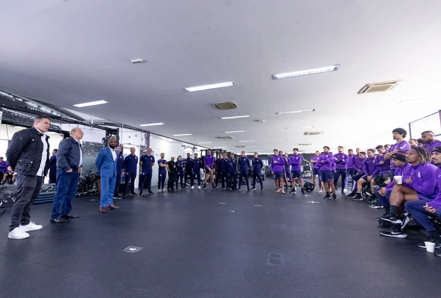 Corinthians antecipa cotas do Paulistão 2026 para quitar salários de junho.