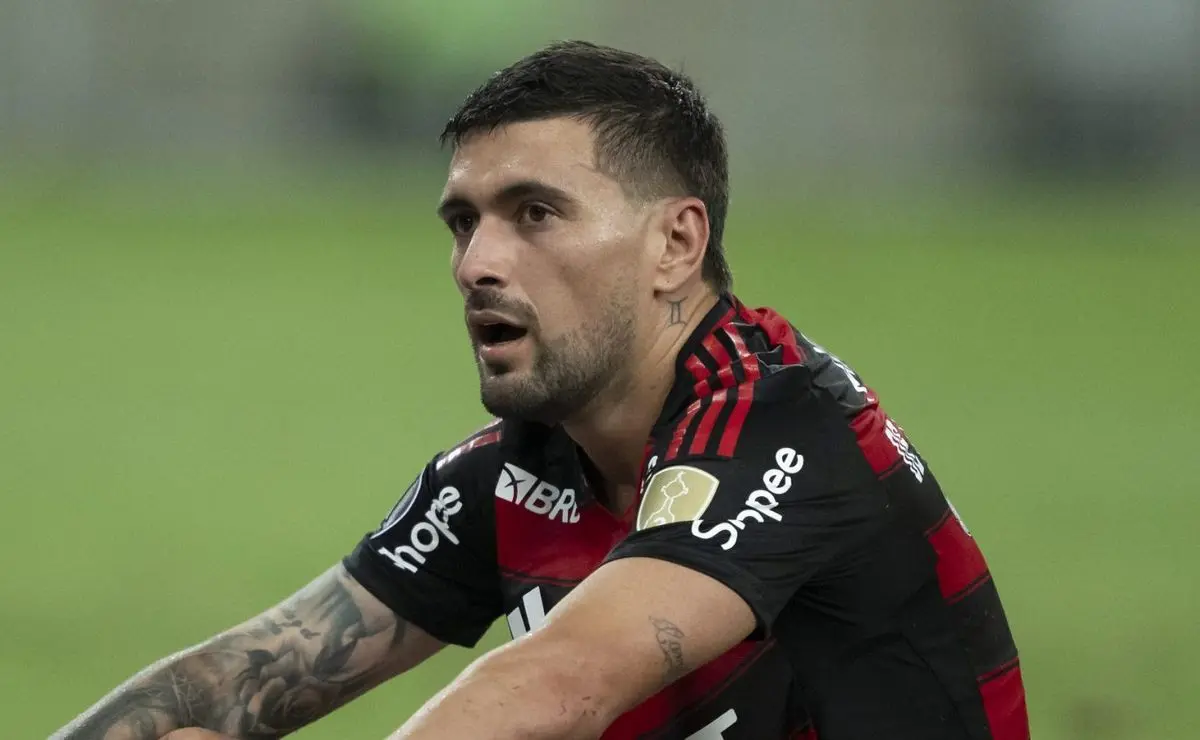 Arrascaeta fala sobre futuro na Europa e surpreende torcedores do Flamengo