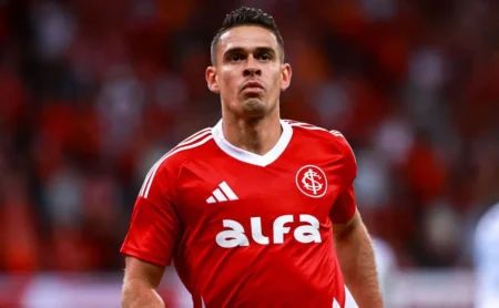 Borré, em ascensão no Inter, é chamado pela Colômbia devido à lesão de atacante