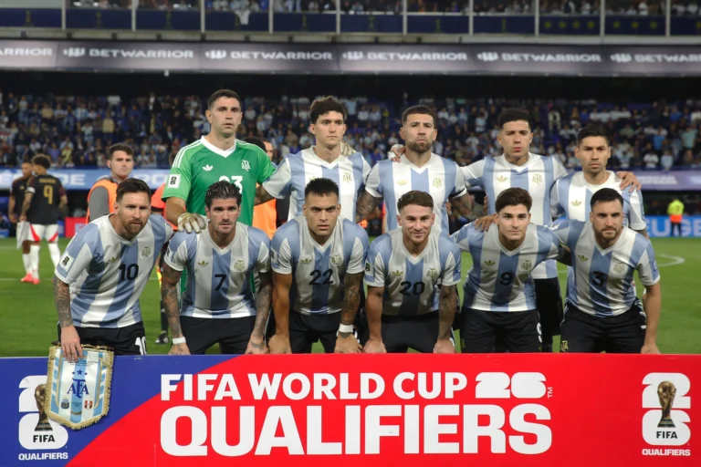 Chile e Argentina pelas Eliminatórias: onde assistir, horário e mais informações