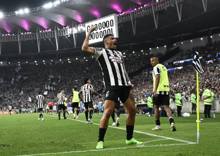 Botafogo e Tiquinho: Duelo com o Santos Reacende Encontros
