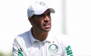 Abel Ferreira analisa os desafios do Palmeiras no Mundial de Clubes: pênaltis, defesa e outros obstáculos