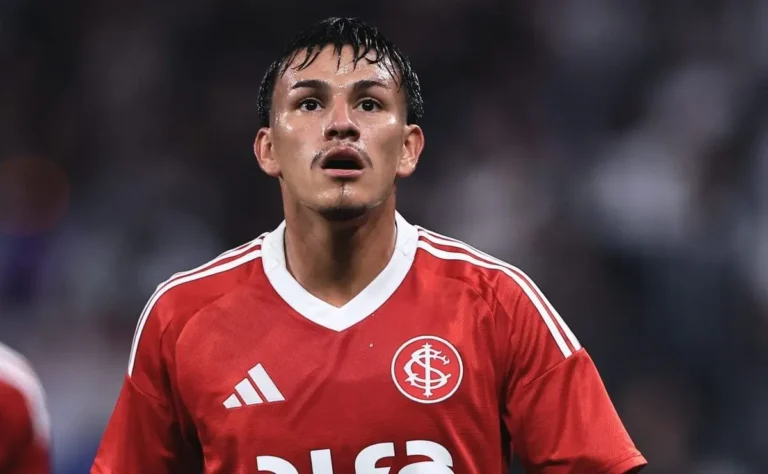 Internacional Evita Cirurgia em Bernabei: Retorno Acelerado?