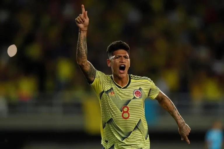 Flamengo Inicia Conversas por Jorge Carrascal, do Dínamo de Moscou