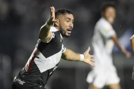 Torcida Vota e Avalia Desempenho de Payet no Vasco: Decepção?