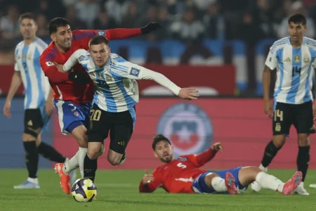 Real Madrid fecha com promessa de 17 anos do River Plate; estreia em pauta