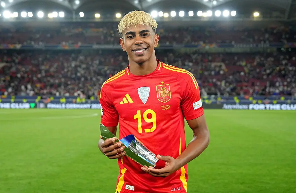 Yamal comenta sobre Bola de Ouro, Dembélé e a final: "Estamos focados"
