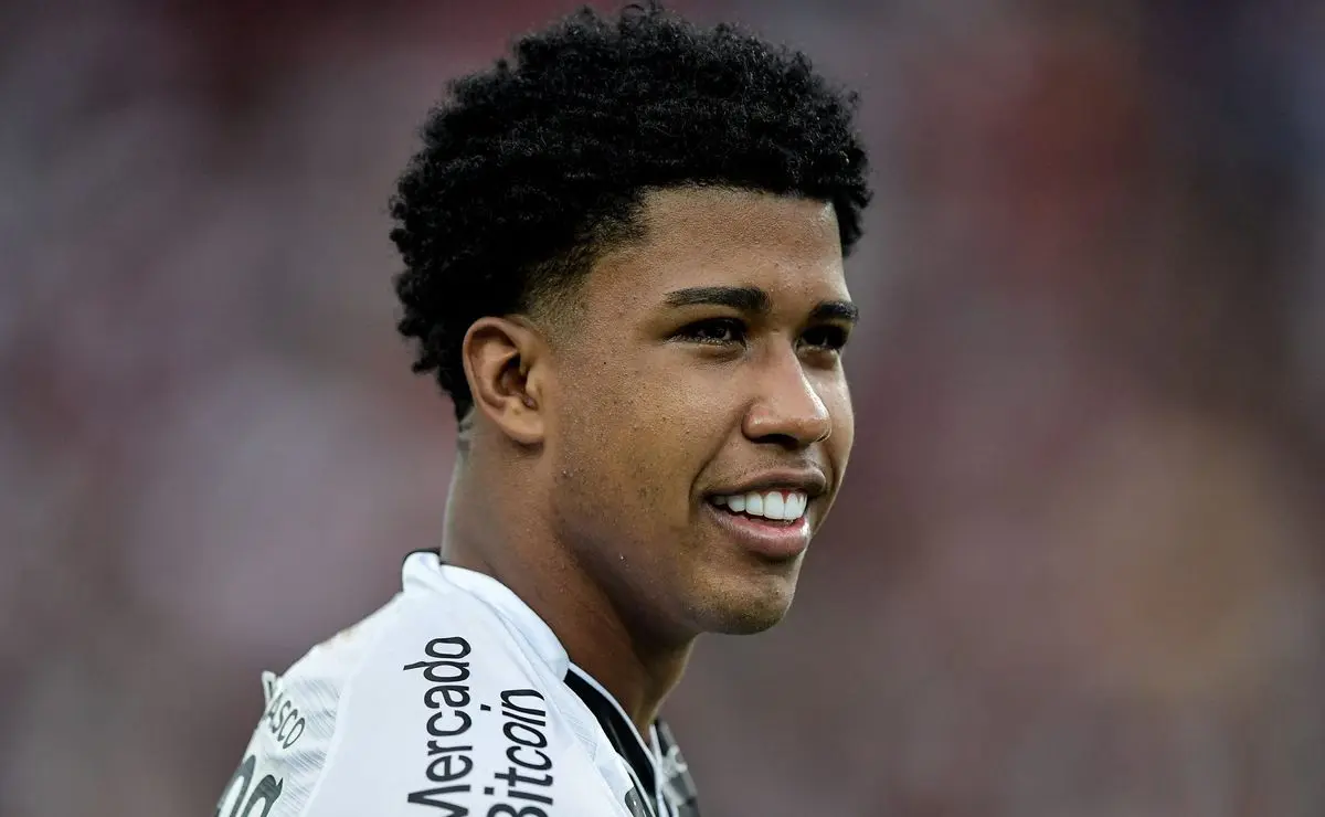 Andrey Santos fala sobre Vasco e desejo de parceria com Diniz