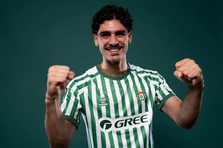 Atlético de Madrid Negocia com Betis Contratação de Johnny, Ex-Internacional