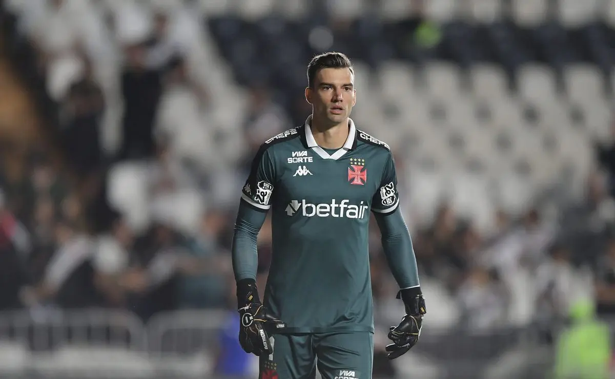 Santos: Brazão segue como opção no gol, após descartar Léo Jardim