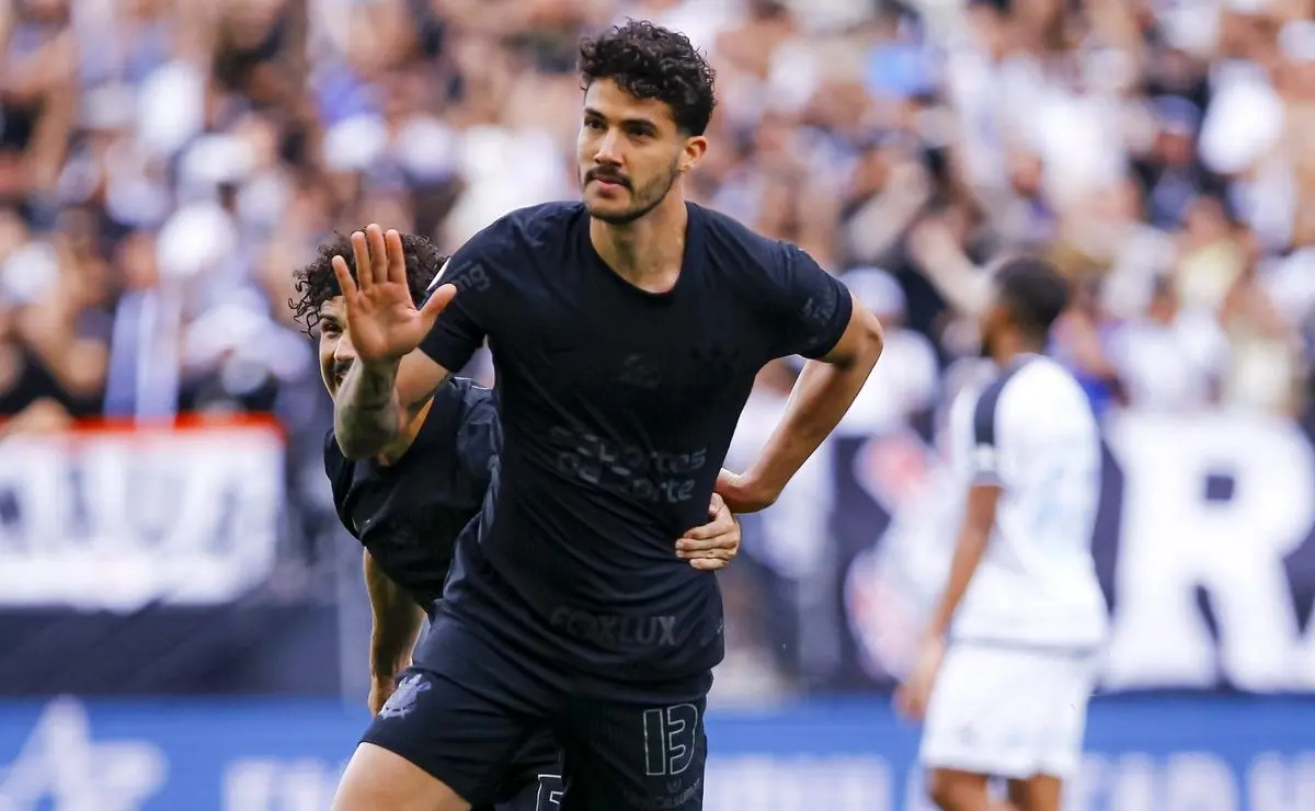 Gustavo Henrique Inicia Transição para Retorno ao Corinthians