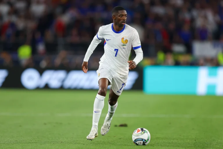 Dembélé lesionado: dúvida para o jogo contra o Botafogo.