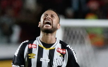 Neymar critica árbitro após expulsão em Santos x Botafogo e desabafa sobre "conta"