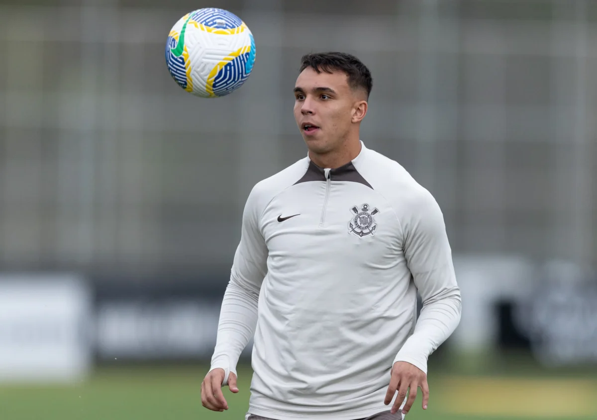 Corinthians acerta acordo e rescinde com o atacante Giovane.