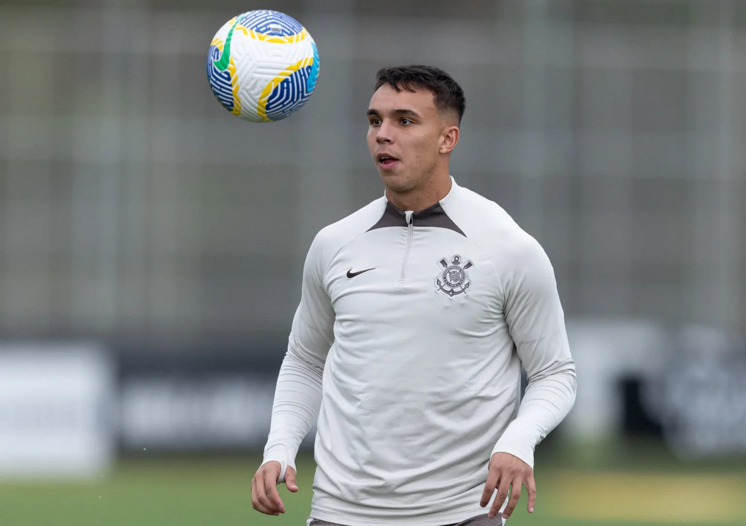 Corinthians acerta acordo e rescinde com o atacante Giovane.