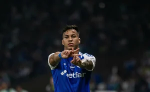 Kaio Jorge: Saída de Dudu do Cruzeiro ensinou elenco a "trabalhar em silêncio"
