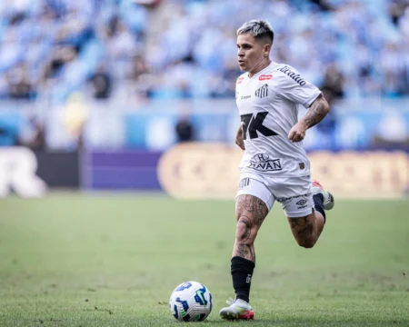 Fluminense acerta valores com o Santos, mas impasse sobre parcelas trava a negociação por Soteldo