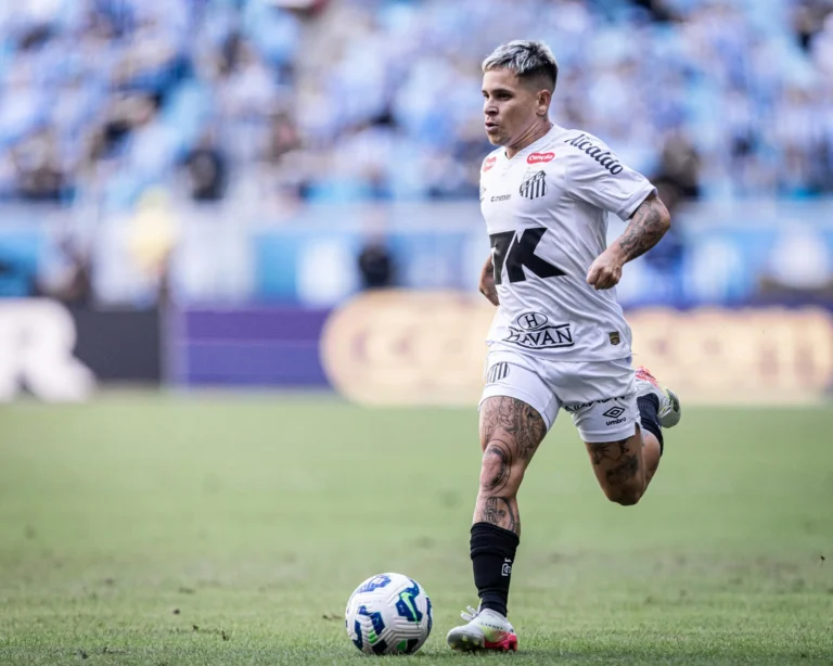Fluminense acerta valores com o Santos, mas impasse sobre parcelas trava a negociação por Soteldo