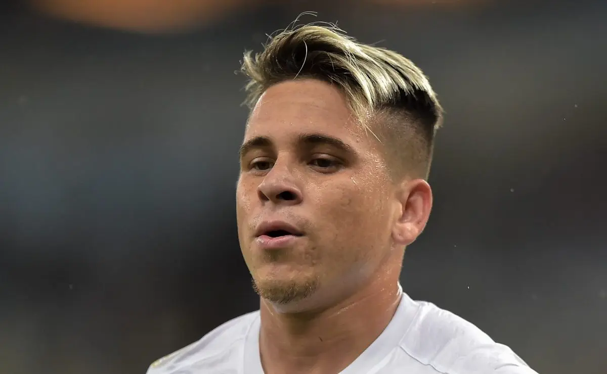 Santos Avalia Nova Proposta do Fluminense por Soteldo, com Venda Condicionada à Forma de Pagamento