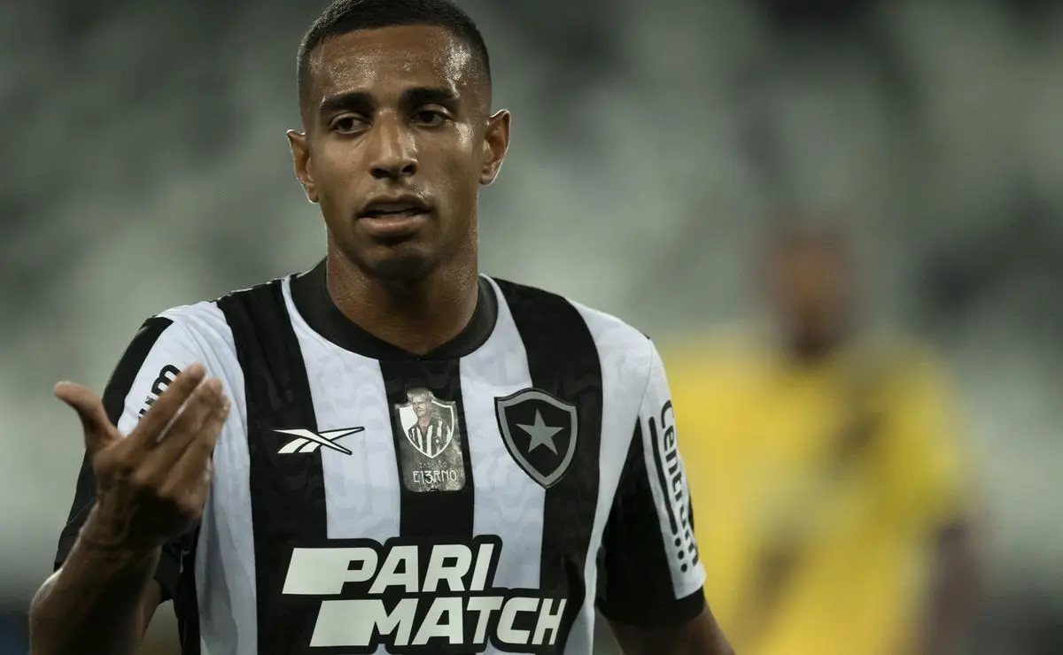 Victor Sá: Interesse do Vasco e futuro indefinido