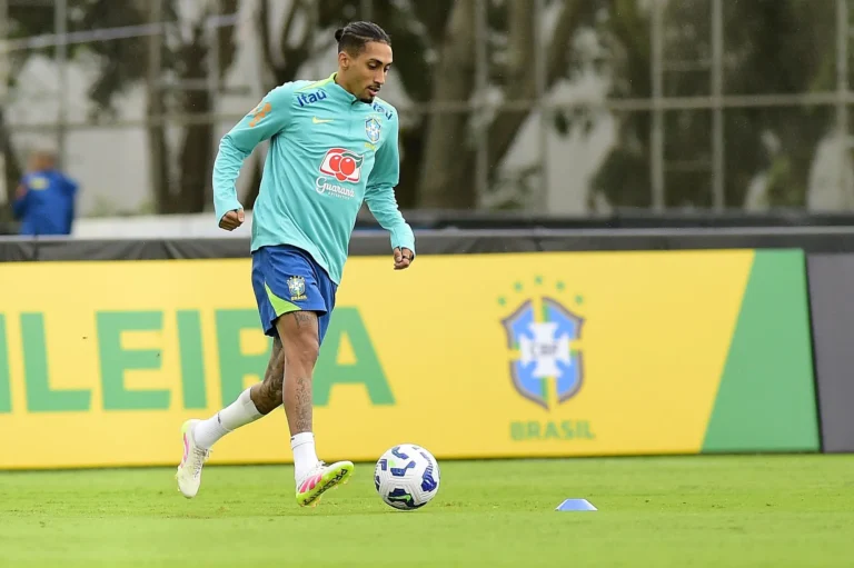 Ancelotti Experimenta Ataque com Matheus Cunha, Raphinha e Vini na Seleção