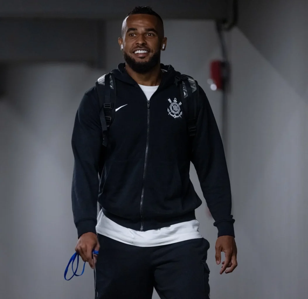 Alex Santana se despede do Corinthians: "Continuarei torcendo"
