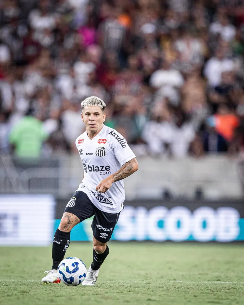 Fluminense próximo de acordo após Santos aceitar proposta por Soteldo
