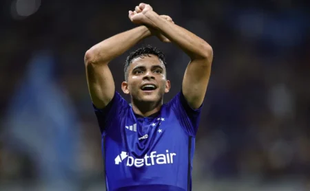 Bruno Rodrigues Contratado por Leonardo Jardim no Cruzeiro: Retorno Imediato Aprovado pela Torcida