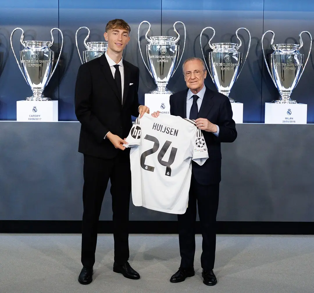 Real Madrid oficializa zagueiro espanhol: "É o time da minha vida"