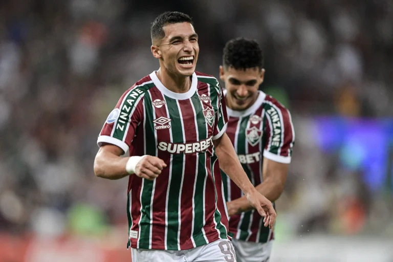 Serna marca, pontua e esquenta briga por vaga no ataque do Fluminense