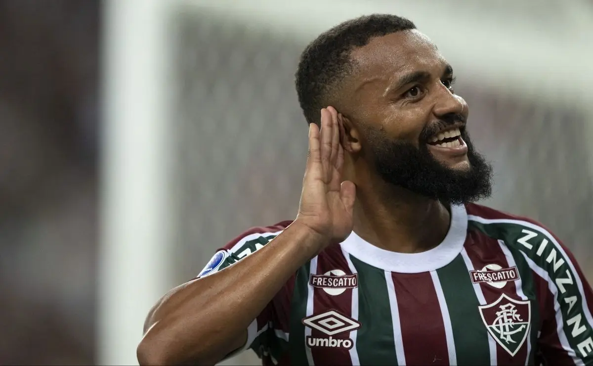 Samuel Xavier: Assistência Decisiva em Internacional x Fluminense Destaca Serna