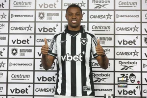 Kaio Pantaleão regularizado: Estreia no Botafogo liberada