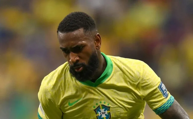 Ancelotti afasta Gerson do Flamengo em Brasil x Paraguai e tem decisão aprovada pela torcida online