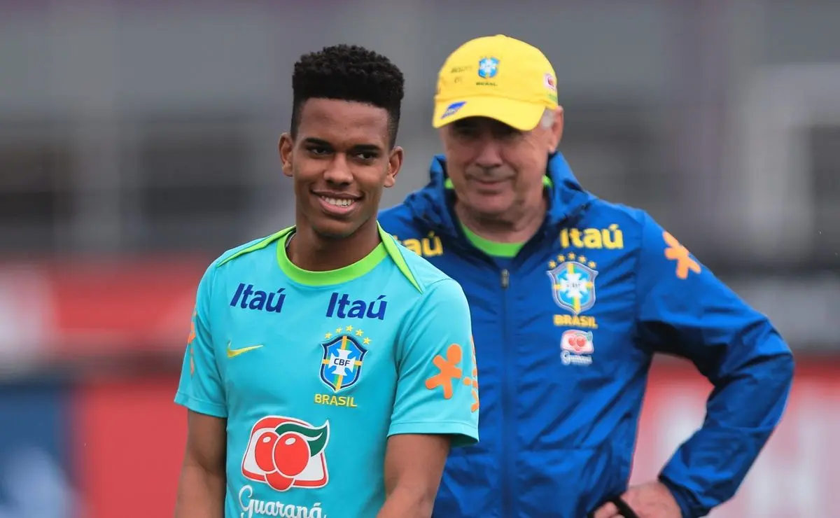 Ancelotti define futuro de Estêvão em Brasil x Paraguai e torcida do Palmeiras reage à ausência