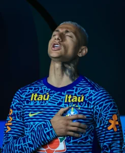 Richarlison admite atuações abaixo do esperado e se dedica "como um condenado" para retornar à Seleção