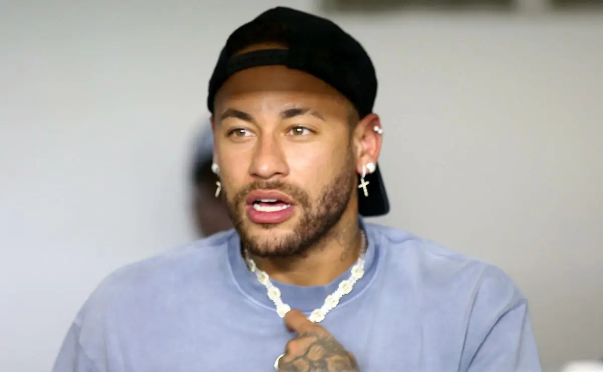 Neymar revela iminente renovação com o Santos e detalhes sobre auxílio ao clube
