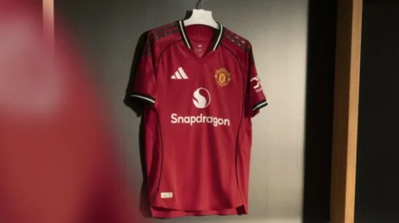 Manchester United: novo uniforme para a temporada 2025/26 revelado