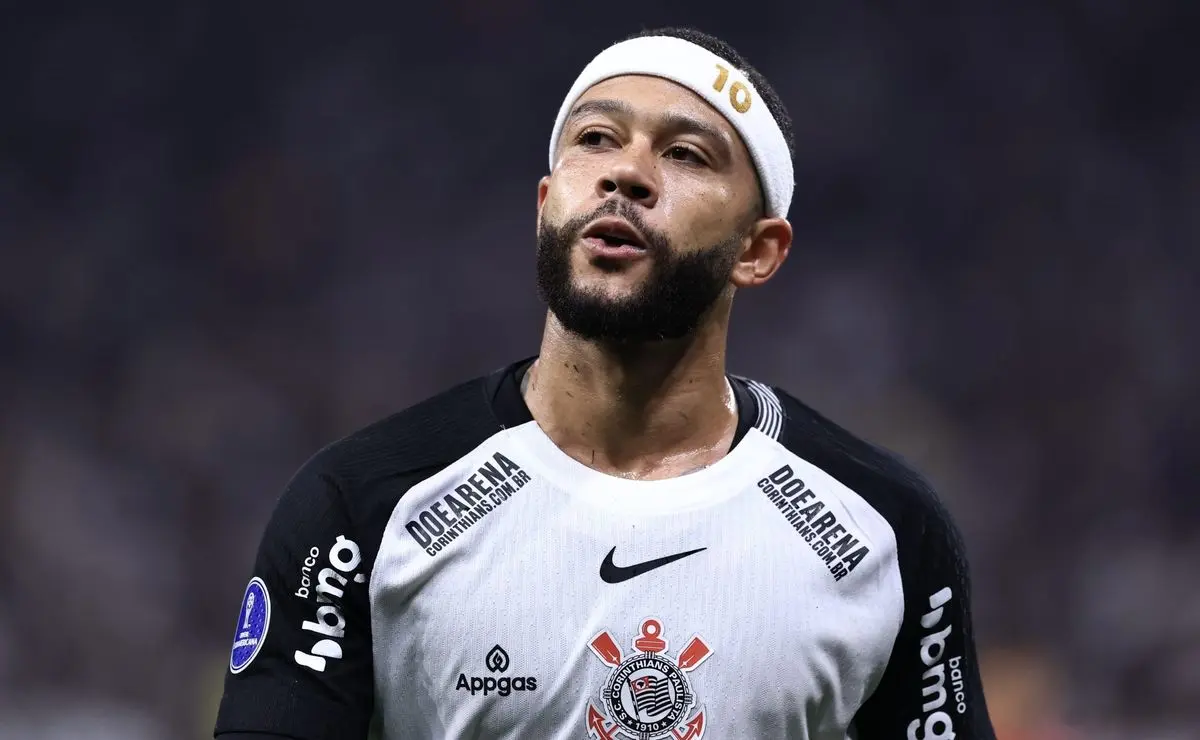 Rivellino critica Corinthians desfalcado e alerta sobre temporada