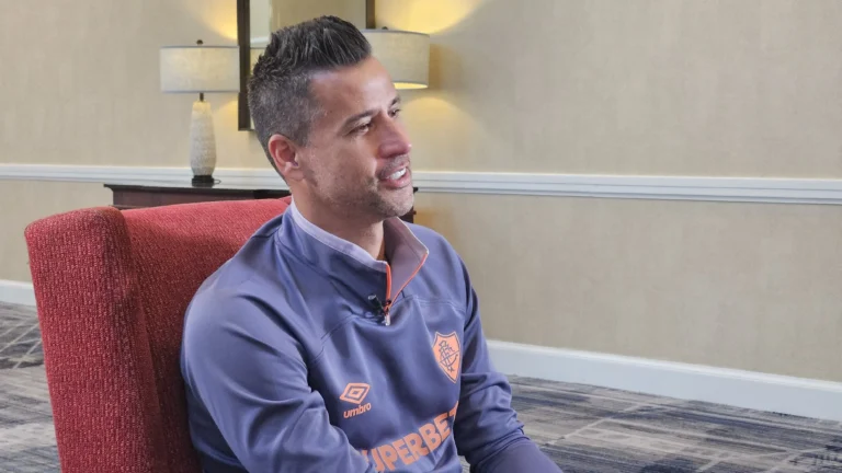 Fábio celebra fase vitoriosa no Fluminense: "Me sinto melhor do que na juventude"