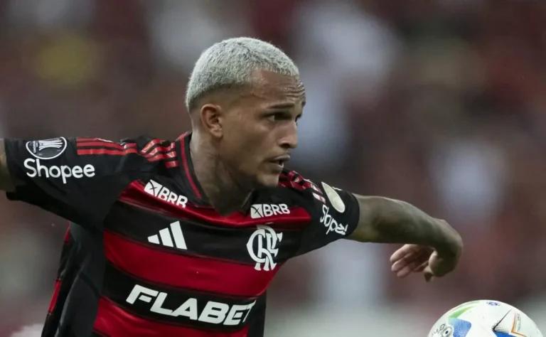 Wesley Deixa o Flamengo no Brasileirão: Venda Próxima de Conclusão